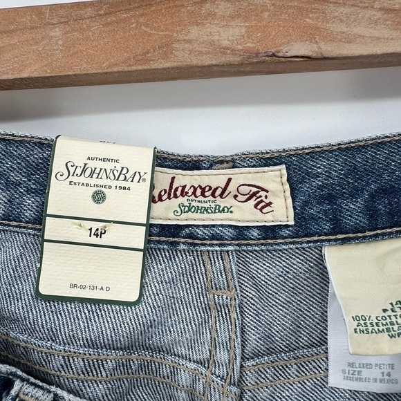 St. Johns Bay Vintage Signature 5 Pocket Jean Relaxed Fit Stonewashed Denim 14P - Picture 4 of 9